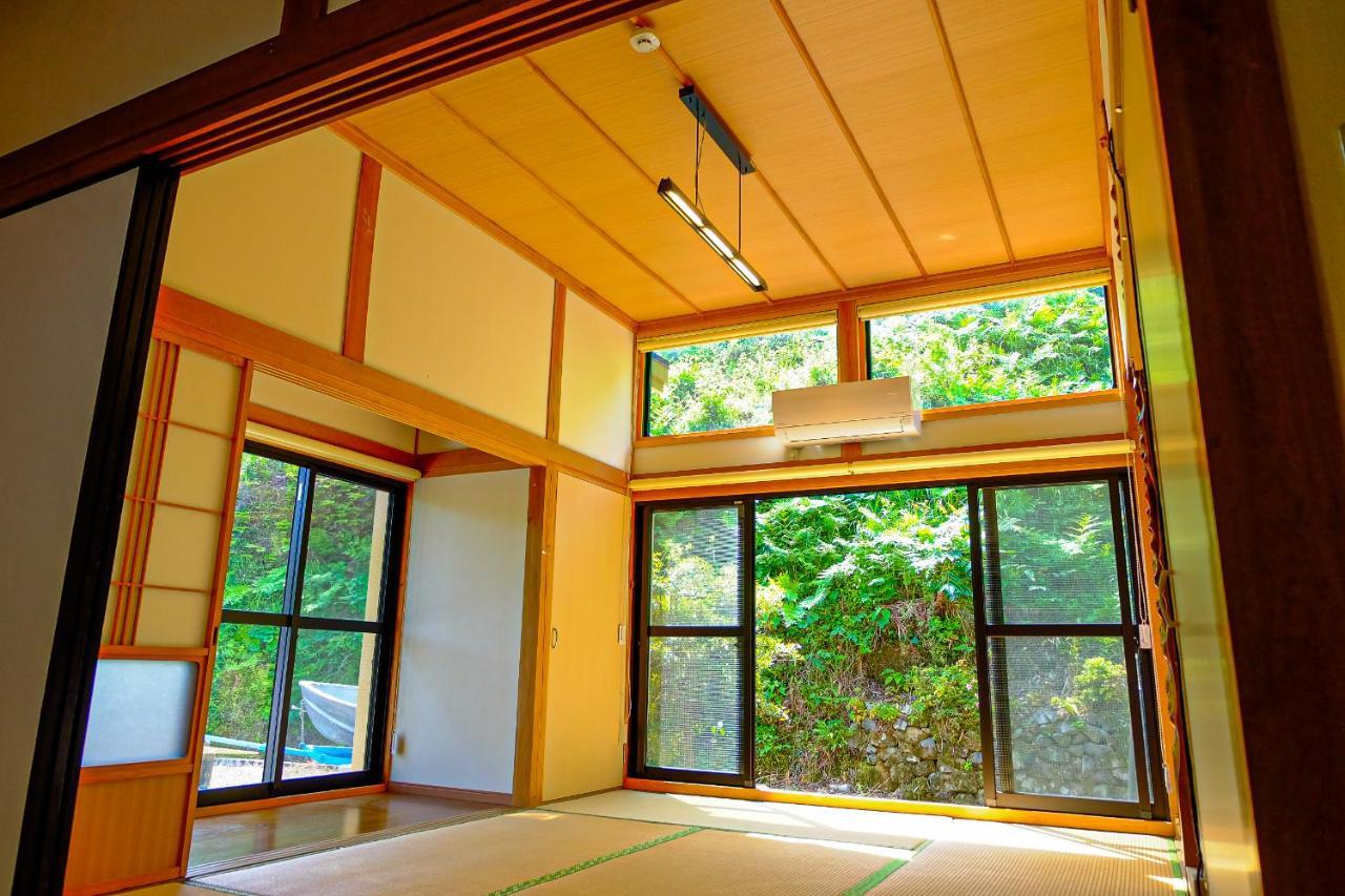 四万十川まで歩いて行ける 一棟まるっと貸し切りの宿 Gu Shimanto  Buitenkant foto